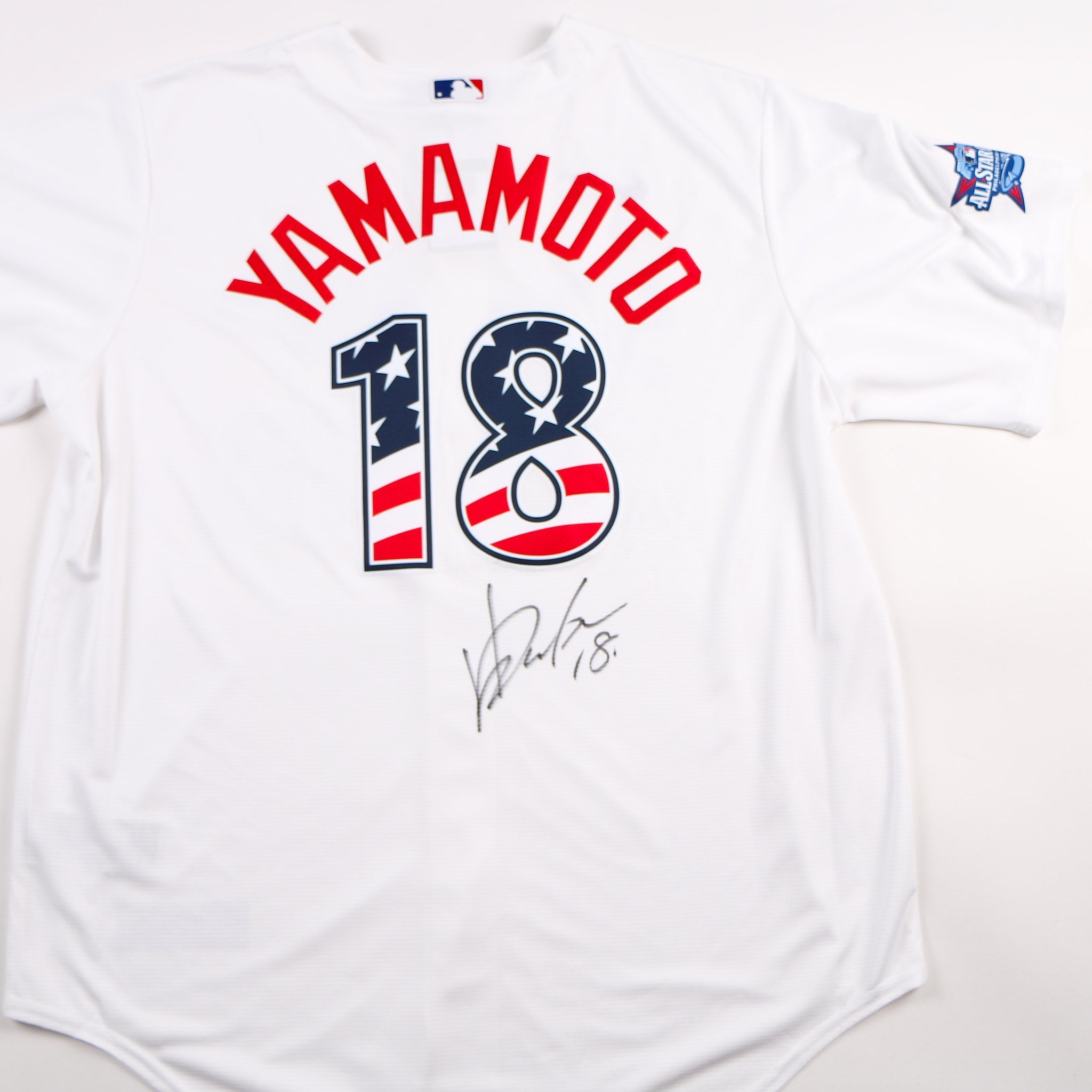 Yoshinobu Yamamoto Signed Dodgers #18 Stars & Stripes Jersey