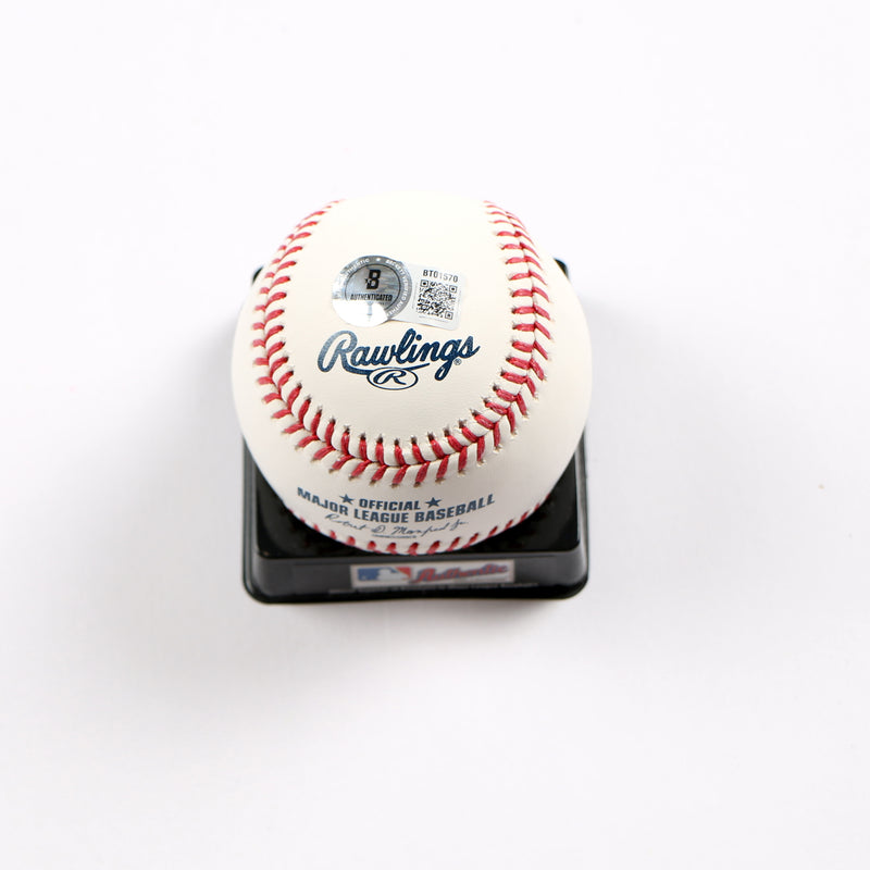 Joe Torre Signed Baseball New York Yankees Torre HOF World Series Beckett