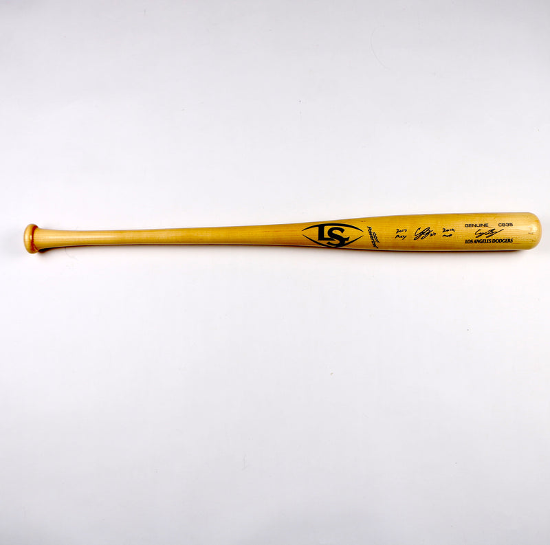 Cody Bellinger signed Bat Game issued Los Angelos Dodgers Ysnkeres Beckett