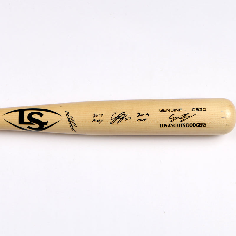 Cody Bellinger signed Bat Game issued Los Angelos Dodgers Ysnkeres Beckett