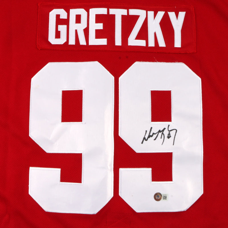Wayne Gretzky signed autographed Jersey Canada RARE The Great One Beckett COA