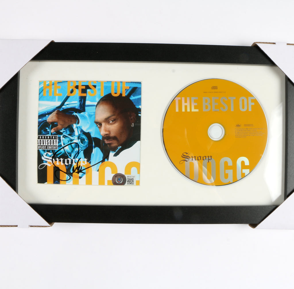 Snoop Dogg Signed The Best of Snoop Dogg Album Cover with CD