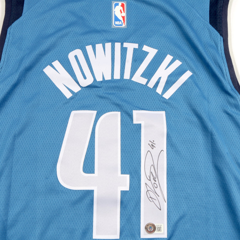 dirk nowitzki signed jersey