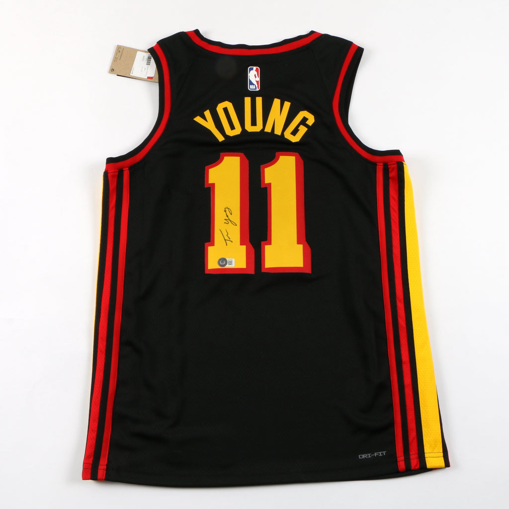 Trae Young Signed Jersey Atlanta Hawks Swingman Beckett