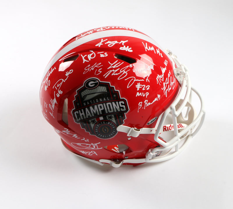 Georgia Bulldogs 2022 Team Signed Helmet Authentic Stetson Bennett Ladd Brock National Champs BAS AC32313