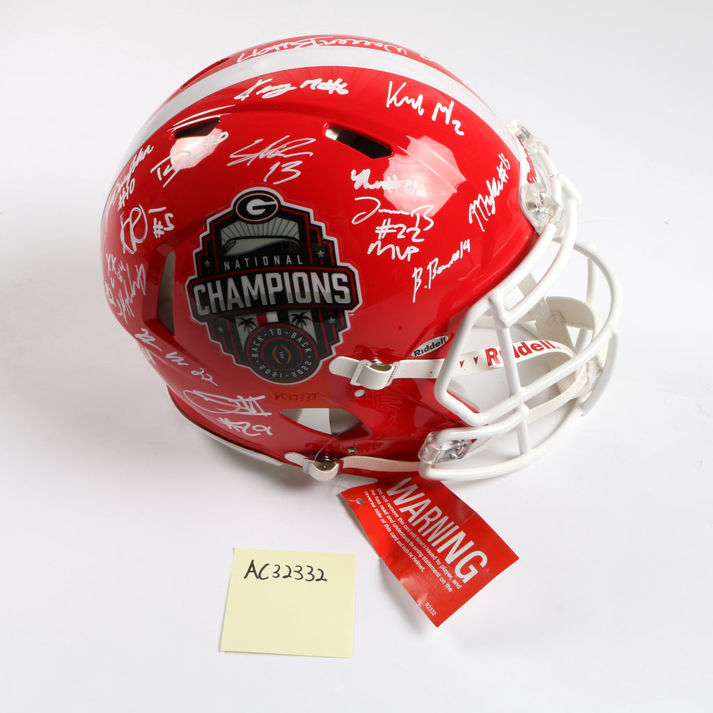 Georgia Bulldogs 2022 Team Signed Helmet Authentic Stetson Bennett Ladd Brock National Champs BAS AC32332