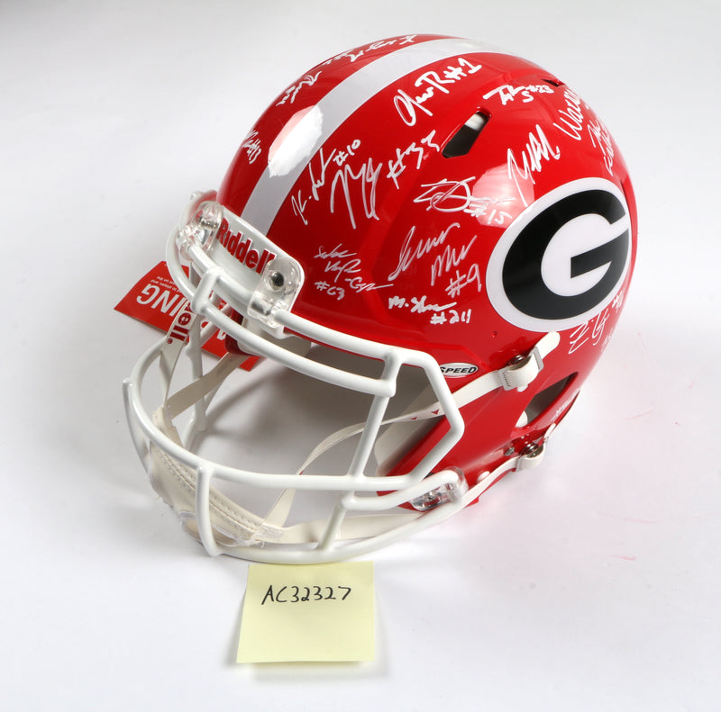 Georgia Bulldogs 2022 Team Signed Helmet Authentic Stetson Bennett Ladd Brock National Champs BAS AC32327