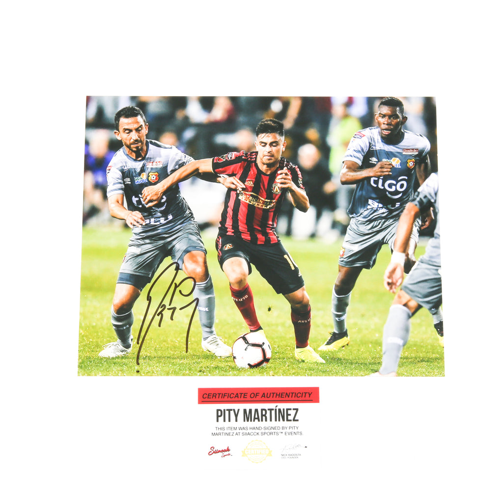 Pity Martinez Signed 8x10 Atlanta United Split defenders